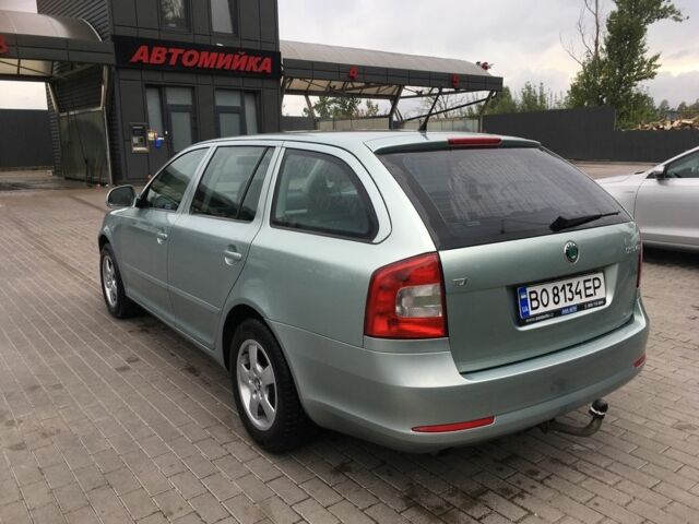 Зеленый Шкода Октавия, объемом двигателя 1.6 л и пробегом 193 тыс. км за 8400 $, фото 2 на Automoto.ua