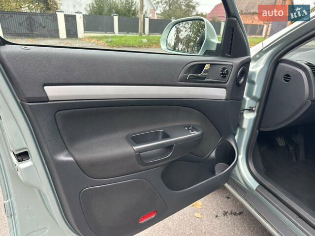 Зеленый Шкода Октавия, объемом двигателя 1.6 л и пробегом 235 тыс. км за 8499 $, фото 36 на Automoto.ua