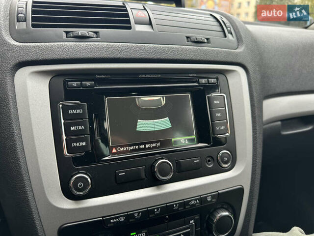 Зеленый Шкода Октавия, объемом двигателя 1.6 л и пробегом 235 тыс. км за 8499 $, фото 63 на Automoto.ua