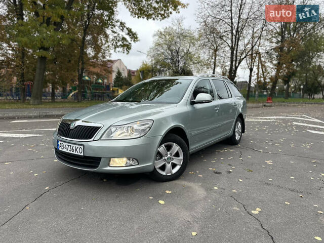 Зеленый Шкода Октавия, объемом двигателя 1.6 л и пробегом 235 тыс. км за 8500 $, фото 4 на Automoto.ua