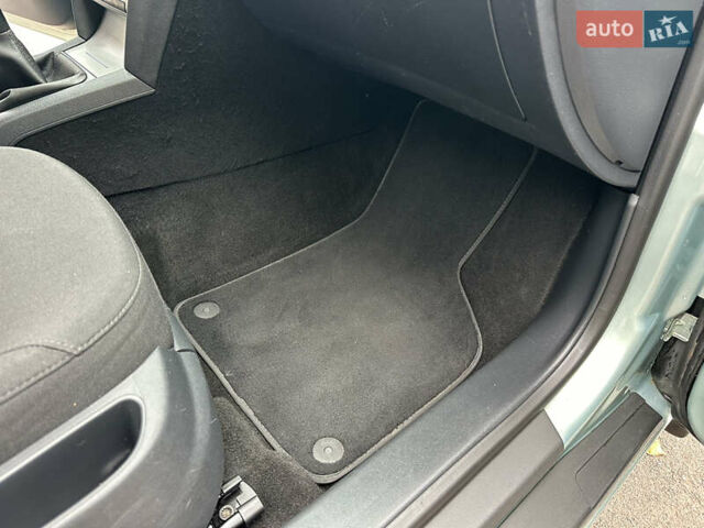 Зеленый Шкода Октавия, объемом двигателя 1.6 л и пробегом 235 тыс. км за 8499 $, фото 61 на Automoto.ua