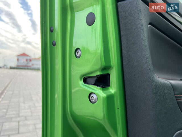 Зеленый Шкода Октавия, объемом двигателя 2 л и пробегом 239 тыс. км за 11600 $, фото 132 на Automoto.ua