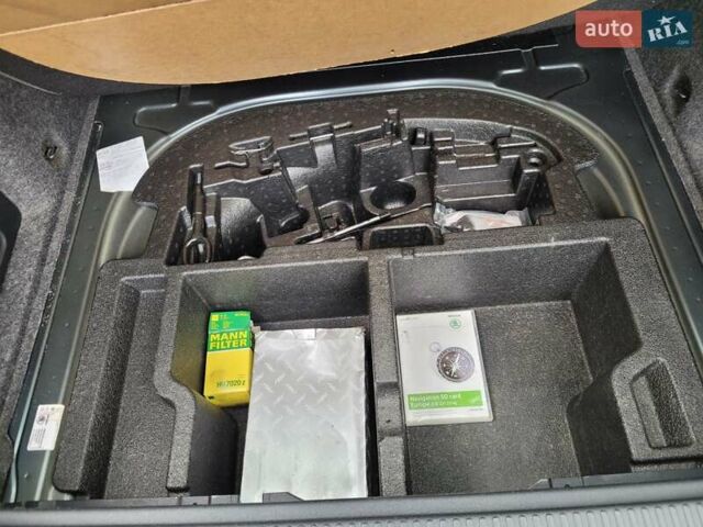 Шкода Октавия 2014 в Белой Церкве на Automoto.ua Зеленый Шкода Октавия, объемом двигателя 1.6 л и пробегом 321 тыс. км за 9850 $, фото 28 на Automoto.ua