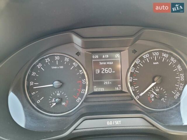 Шкода Октавия 2014 в Белой Церкве на Automoto.ua Зеленый Шкода Октавия, объемом двигателя 1.6 л и пробегом 321 тыс. км за 9850 $, фото 17 на Automoto.ua