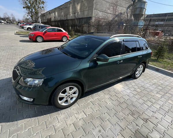 Зеленый Шкода Октавия, объемом двигателя 2 л и пробегом 235 тыс. км за 11000 $, фото 1 на Automoto.ua