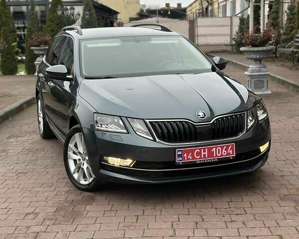 Зеленый Шкода Октавия, объемом двигателя 2 л и пробегом 205 тыс. км за 14999 $, фото 1 на Automoto.ua