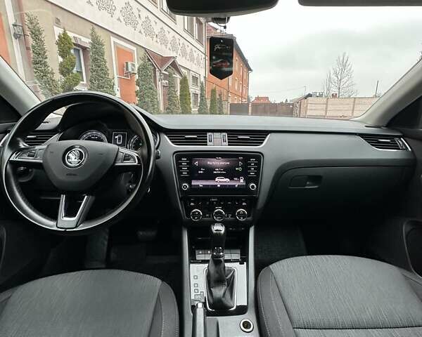 Зеленый Шкода Октавия, объемом двигателя 2 л и пробегом 205 тыс. км за 14999 $, фото 91 на Automoto.ua