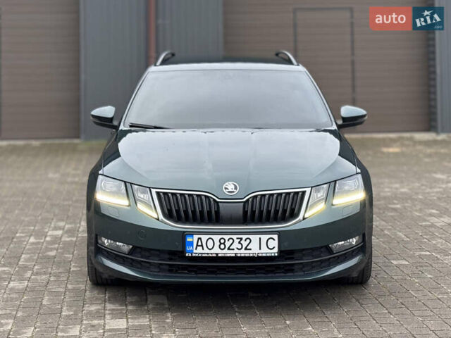 Зелений Шкода Октавія, об'ємом двигуна 2 л та пробігом 250 тис. км за 14888 $, фото 3 на Automoto.ua