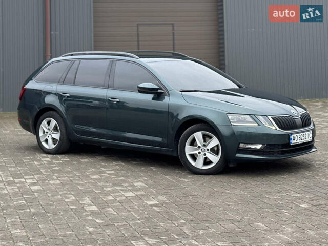 Зелений Шкода Октавія, об'ємом двигуна 2 л та пробігом 250 тис. км за 14888 $, фото 6 на Automoto.ua