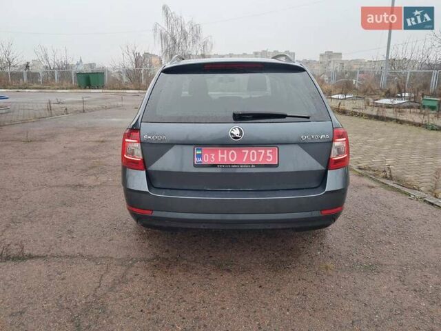 Зеленый Шкода Октавия, объемом двигателя 1.6 л и пробегом 220 тыс. км за 13700 $, фото 7 на Automoto.ua