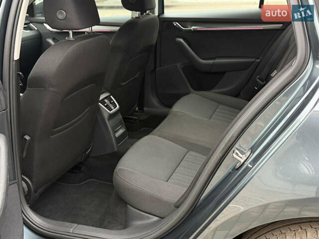 Зелений Шкода Октавія, об'ємом двигуна 1.6 л та пробігом 207 тис. км за 14850 $, фото 26 на Automoto.ua