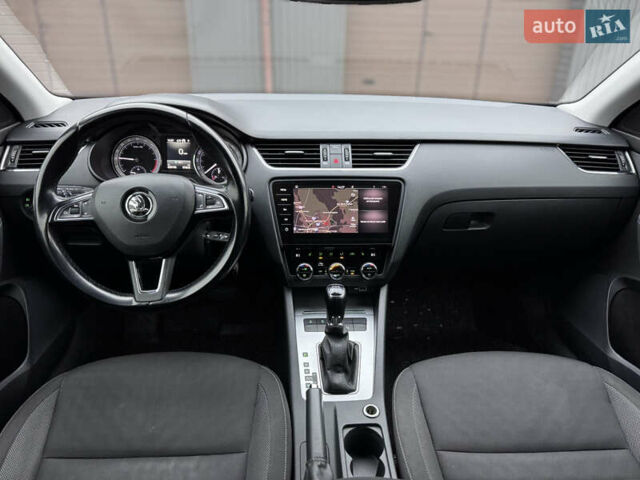 Зелений Шкода Октавія, об'ємом двигуна 2 л та пробігом 250 тис. км за 14888 $, фото 18 на Automoto.ua