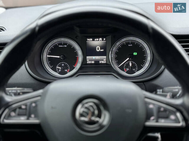 Зелений Шкода Октавія, об'ємом двигуна 2 л та пробігом 250 тис. км за 14888 $, фото 23 на Automoto.ua