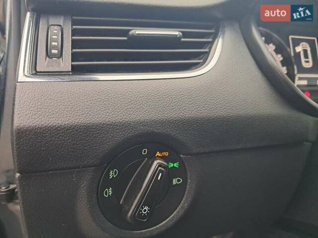 Зеленый Шкода Октавия, объемом двигателя 1.6 л и пробегом 220 тыс. км за 13700 $, фото 14 на Automoto.ua