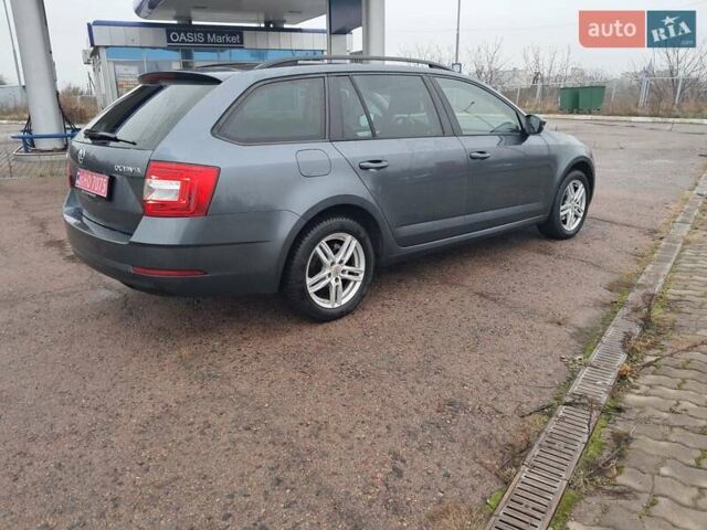 Зеленый Шкода Октавия, объемом двигателя 1.6 л и пробегом 220 тыс. км за 13700 $, фото 5 на Automoto.ua