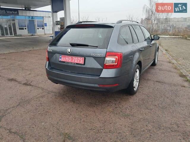 Зеленый Шкода Октавия, объемом двигателя 1.6 л и пробегом 220 тыс. км за 13700 $, фото 6 на Automoto.ua