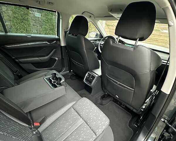 Зеленый Шкода Октавия, объемом двигателя 2 л и пробегом 182 тыс. км за 19500 $, фото 140 на Automoto.ua