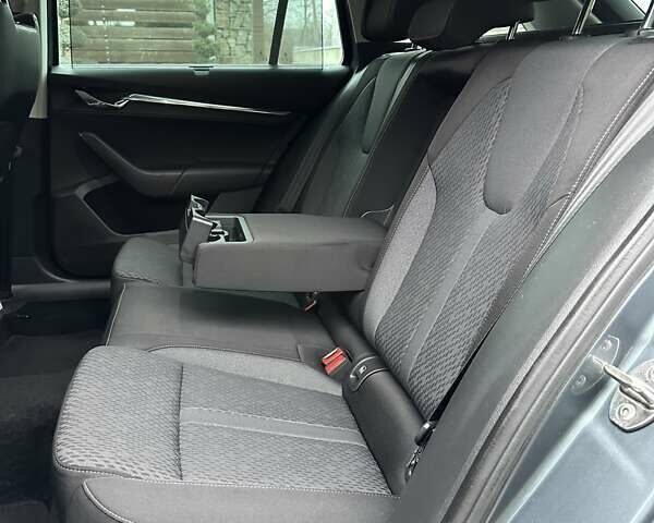 Зеленый Шкода Октавия, объемом двигателя 2 л и пробегом 182 тыс. км за 19500 $, фото 131 на Automoto.ua