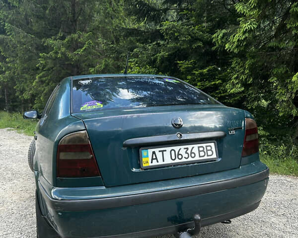 Зелений Шкода Октавія, об'ємом двигуна 1.6 л та пробігом 345 тис. км за 2800 $, фото 5 на Automoto.ua