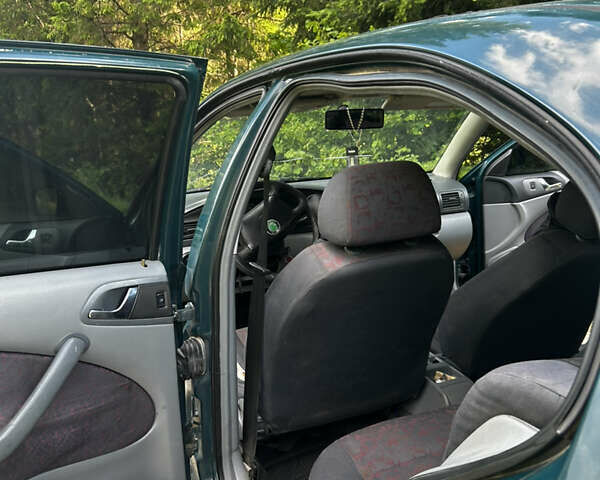 Зелений Шкода Октавія, об'ємом двигуна 1.6 л та пробігом 345 тис. км за 2800 $, фото 12 на Automoto.ua