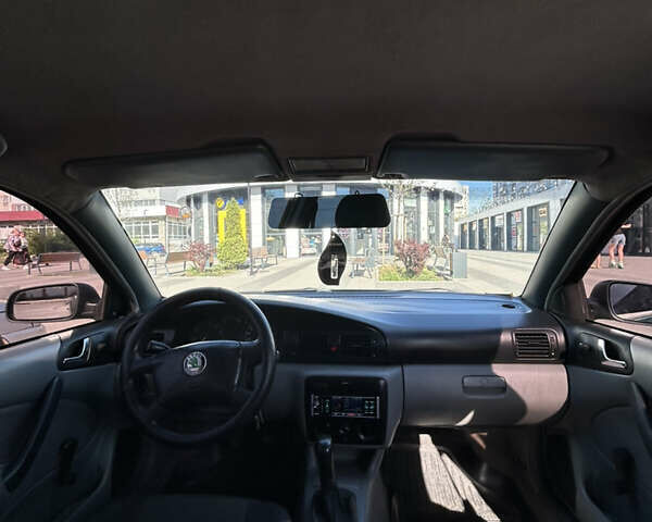 Зеленый Шкода Октавия, объемом двигателя 1.6 л и пробегом 296 тыс. км за 3100 $, фото 4 на Automoto.ua