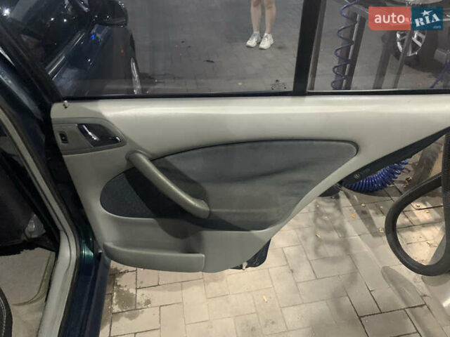 Зеленый Шкода Октавия, объемом двигателя 1.6 л и пробегом 370 тыс. км за 3300 $, фото 10 на Automoto.ua