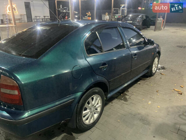 Зеленый Шкода Октавия, объемом двигателя 1.6 л и пробегом 370 тыс. км за 3300 $, фото 4 на Automoto.ua