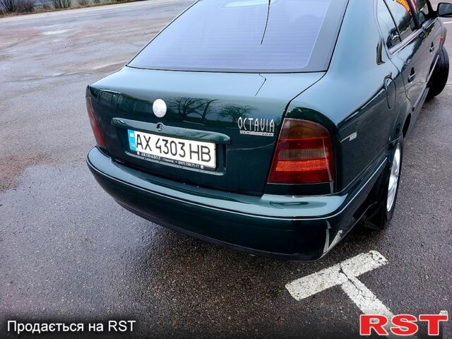 Зеленый Шкода Октавия, объемом двигателя 1.8 л и пробегом 3 тыс. км за 4500 $, фото 2 на Automoto.ua