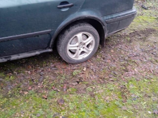 Зеленый Шкода Октавия, объемом двигателя 1.6 л и пробегом 320 тыс. км за 3400 $, фото 2 на Automoto.ua