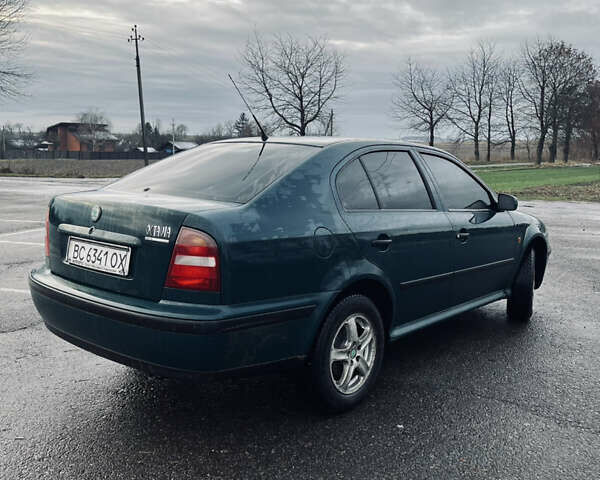 Зеленый Шкода Октавия, объемом двигателя 1.6 л и пробегом 260 тыс. км за 3750 $, фото 9 на Automoto.ua