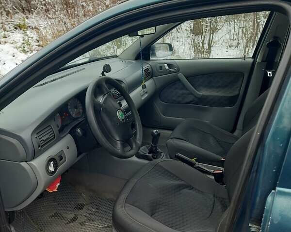 Зеленый Шкода Октавия, объемом двигателя 1.78 л и пробегом 360 тыс. км за 2400 $, фото 6 на Automoto.ua