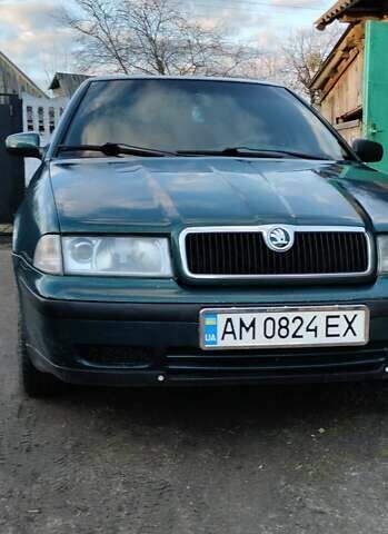 Зеленый Шкода Октавия, объемом двигателя 1.6 л и пробегом 300 тыс. км за 3000 $, фото 4 на Automoto.ua