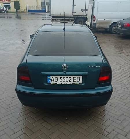 Зеленый Шкода Октавия, объемом двигателя 1.6 л и пробегом 400 тыс. км за 2900 $, фото 1 на Automoto.ua