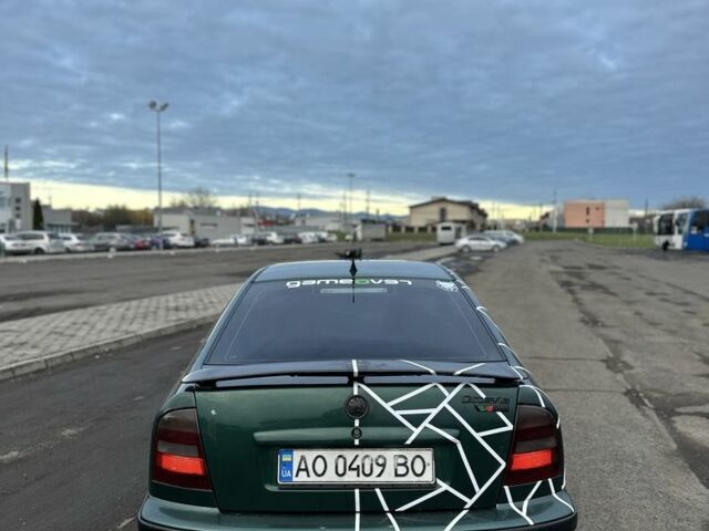 Зеленый Шкода Октавия, объемом двигателя 1.8 л и пробегом 330 тыс. км за 3900 $, фото 3 на Automoto.ua