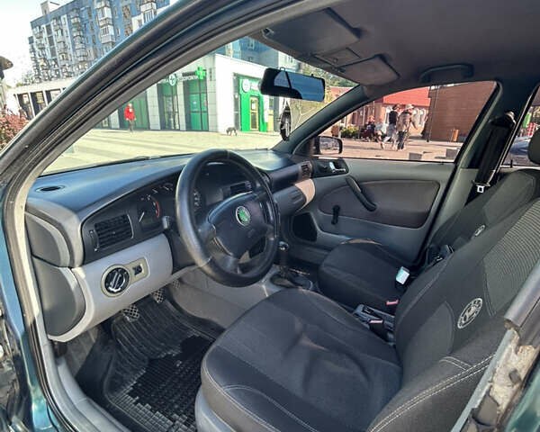 Зеленый Шкода Октавия, объемом двигателя 1.6 л и пробегом 296 тыс. км за 3100 $, фото 2 на Automoto.ua