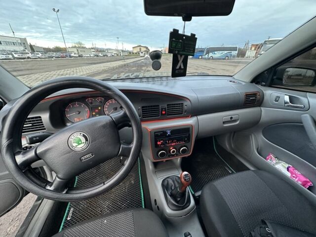 Зеленый Шкода Октавия, объемом двигателя 1.8 л и пробегом 330 тыс. км за 3900 $, фото 6 на Automoto.ua