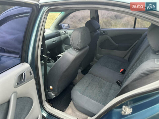 Зелений Шкода Октавія, об'ємом двигуна 1.6 л та пробігом 300 тис. км за 2600 $, фото 22 на Automoto.ua