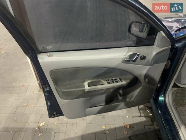 Зеленый Шкода Октавия, объемом двигателя 1.6 л и пробегом 370 тыс. км за 3300 $, фото 14 на Automoto.ua