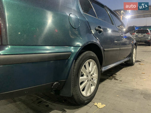 Зеленый Шкода Октавия, объемом двигателя 1.6 л и пробегом 370 тыс. км за 3300 $, фото 26 на Automoto.ua