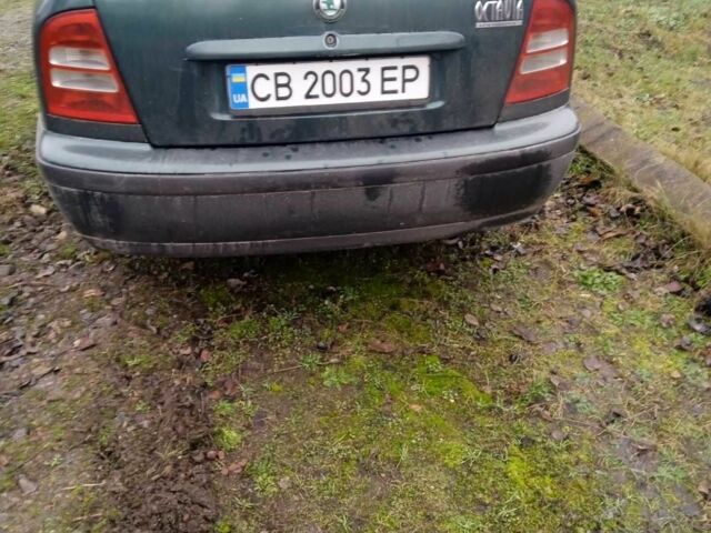 Зеленый Шкода Октавия, объемом двигателя 1.6 л и пробегом 320 тыс. км за 3400 $, фото 4 на Automoto.ua