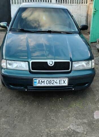 Зеленый Шкода Октавия, объемом двигателя 1.6 л и пробегом 300 тыс. км за 3000 $, фото 3 на Automoto.ua