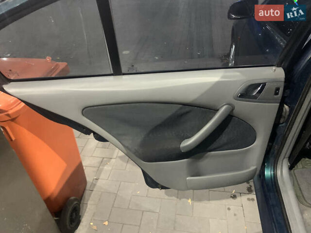 Зеленый Шкода Октавия, объемом двигателя 1.6 л и пробегом 370 тыс. км за 3300 $, фото 12 на Automoto.ua