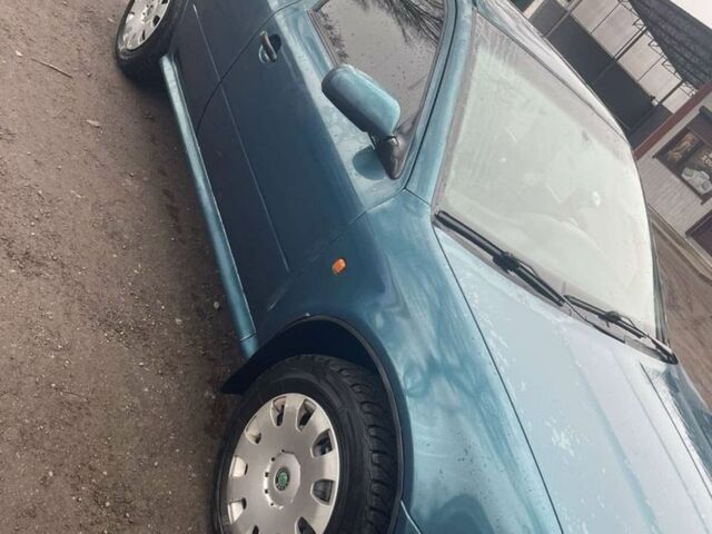 Зелений Шкода Октавія, об'ємом двигуна 1.6 л та пробігом 300 тис. км за 3000 $, фото 1 на Automoto.ua