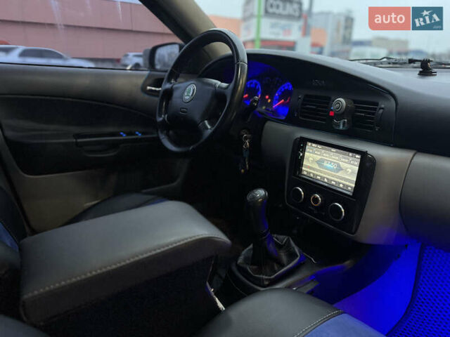 Зелений Шкода Октавія, об'ємом двигуна 1.6 л та пробігом 290 тис. км за 3990 $, фото 11 на Automoto.ua