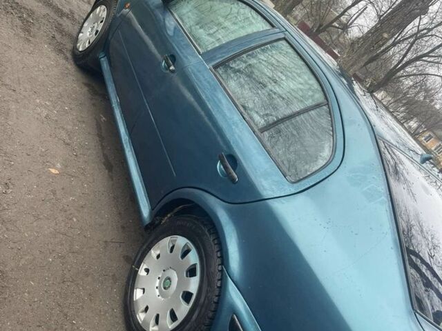 Зелений Шкода Октавія, об'ємом двигуна 1.6 л та пробігом 300 тис. км за 3000 $, фото 2 на Automoto.ua