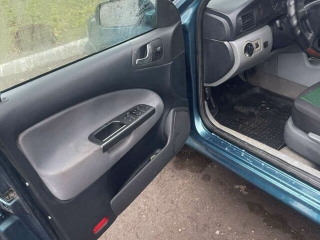 Зелений Шкода Октавія, об'ємом двигуна 1.6 л та пробігом 300 тис. км за 3000 $, фото 5 на Automoto.ua