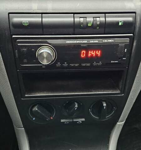 Зеленый Шкода Октавия, объемом двигателя 1.78 л и пробегом 557 тыс. км за 3650 $, фото 3 на Automoto.ua