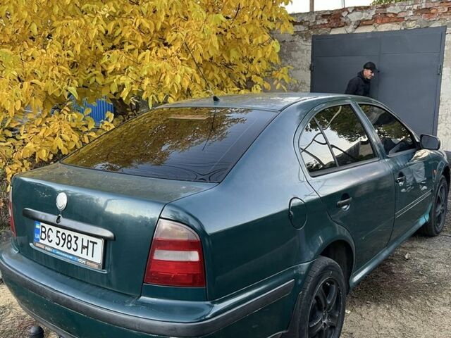 Зеленый Шкода Октавия, объемом двигателя 1.6 л и пробегом 531 тыс. км за 2500 $, фото 5 на Automoto.ua