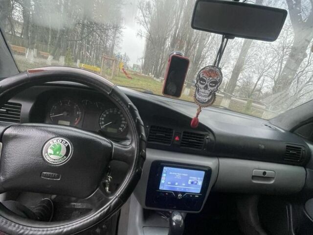 Зелений Шкода Октавія, об'ємом двигуна 1.6 л та пробігом 300 тис. км за 3000 $, фото 6 на Automoto.ua