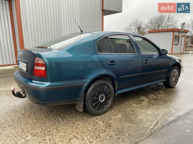 Зеленый Шкода Октавия, объемом двигателя 1.6 л и пробегом 290 тыс. км за 2950 $, фото 8 на Automoto.ua